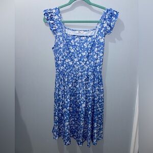 BLUE AND WHITE FLORAL MINI DRESS TJ MAXX WORN ONCE SIZE M